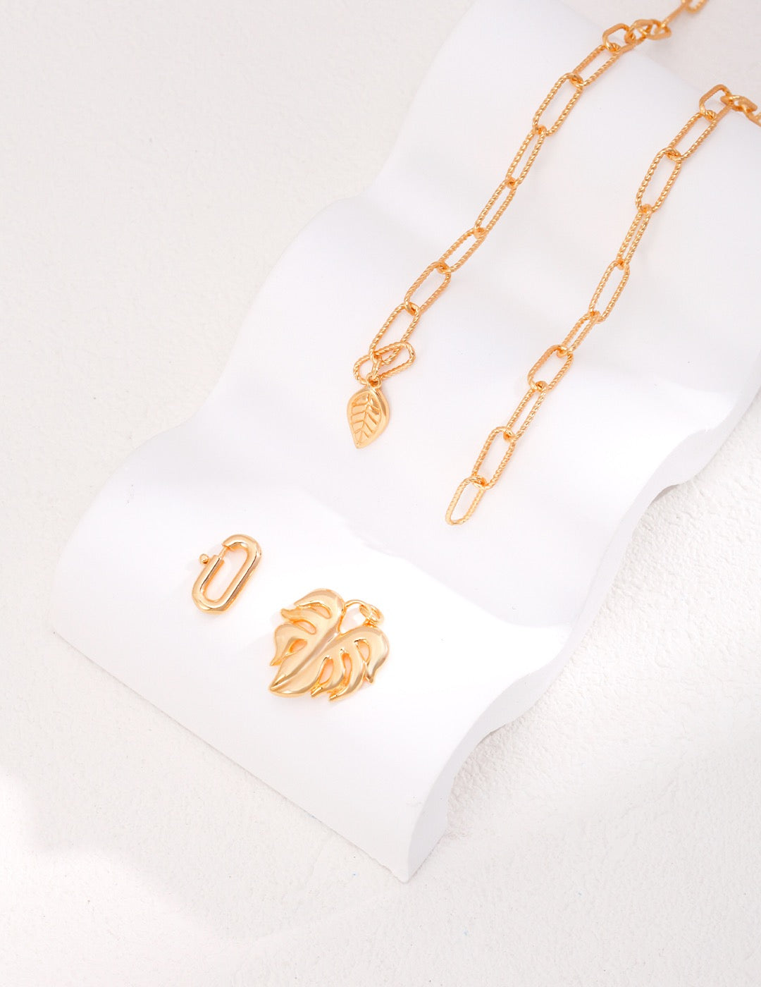 Nature Monogatari Series- Monstera Deliciosa’s Leaves