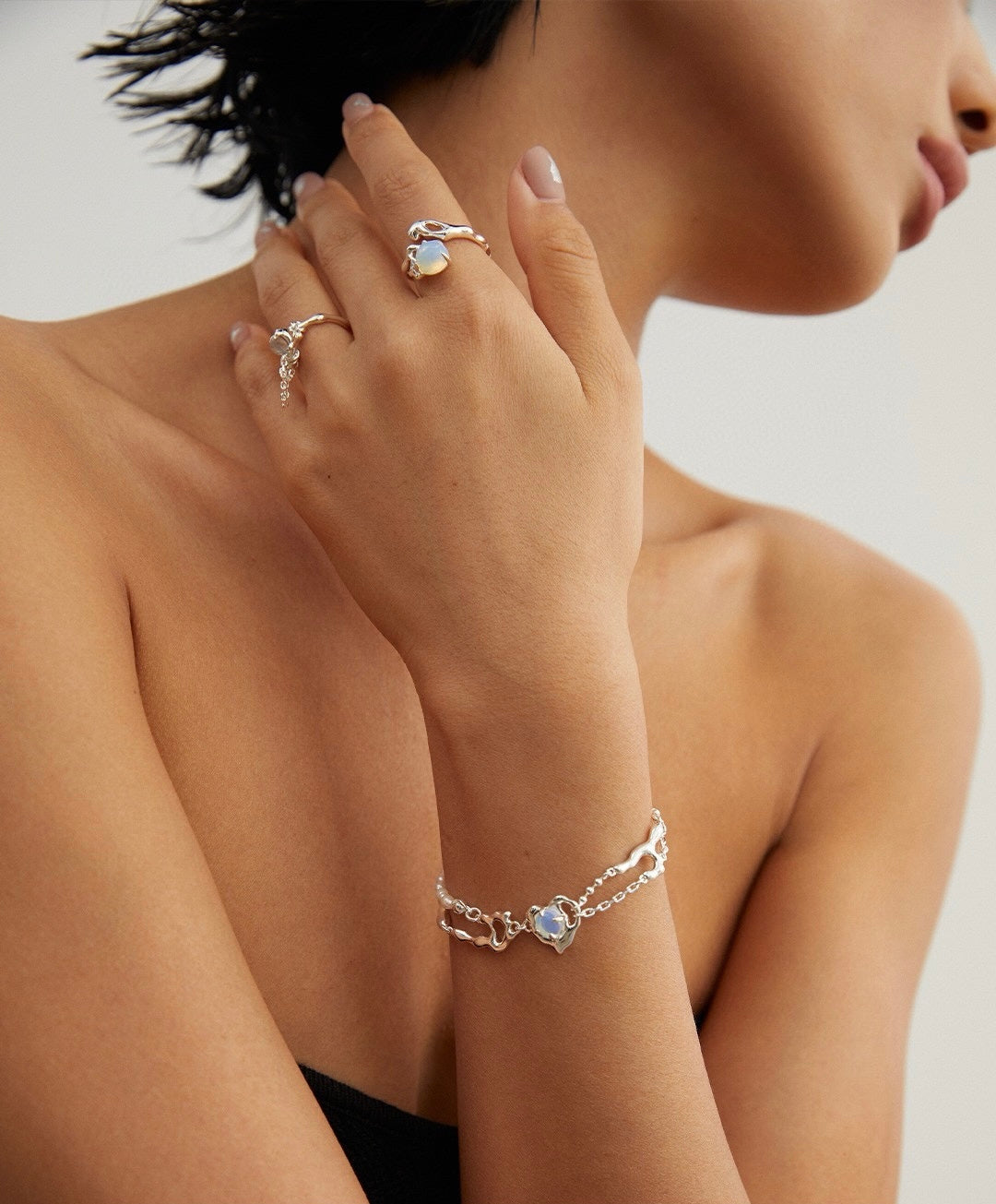 Fashion Bracelet with Opal and Pearl