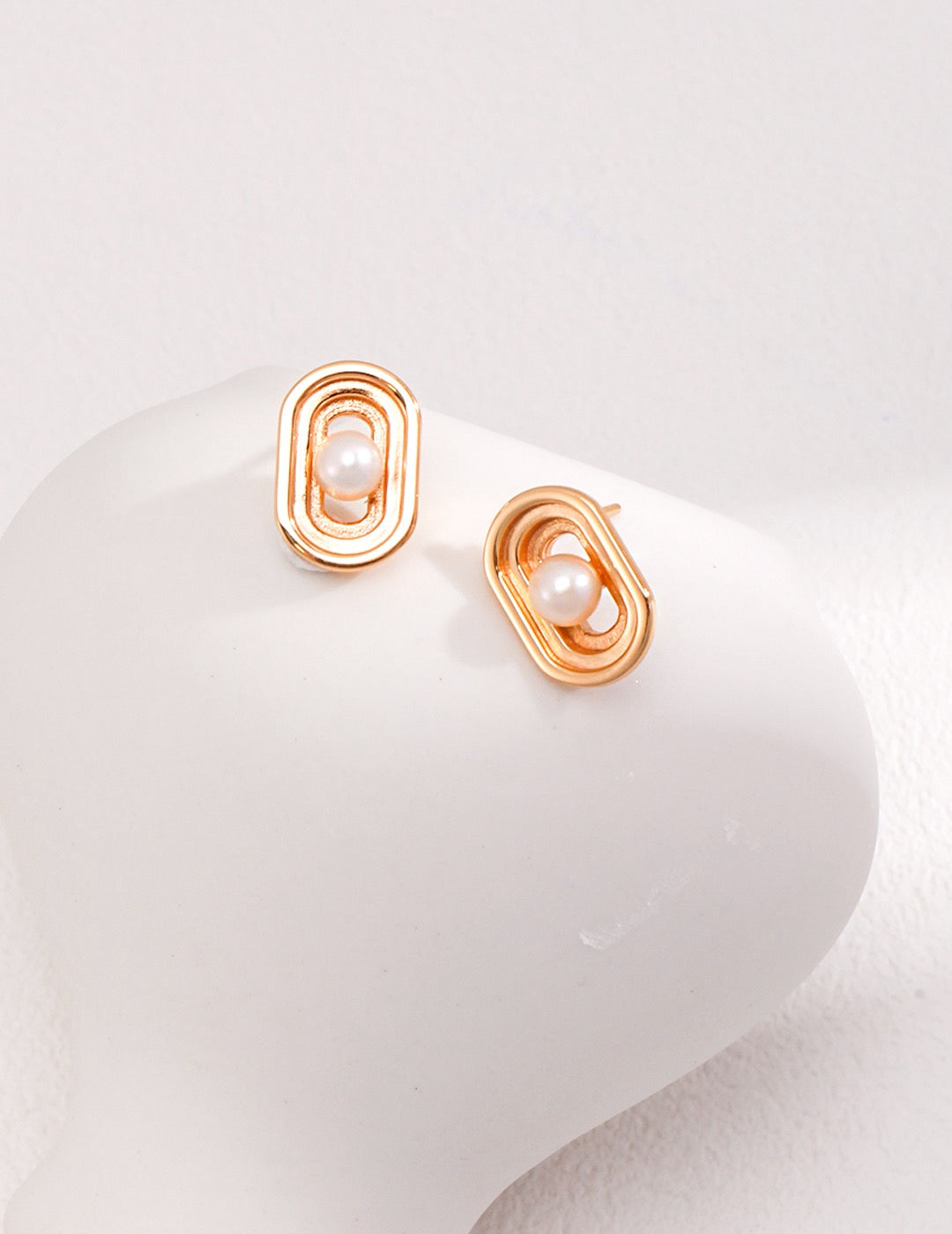 Winding Corridor Earrings